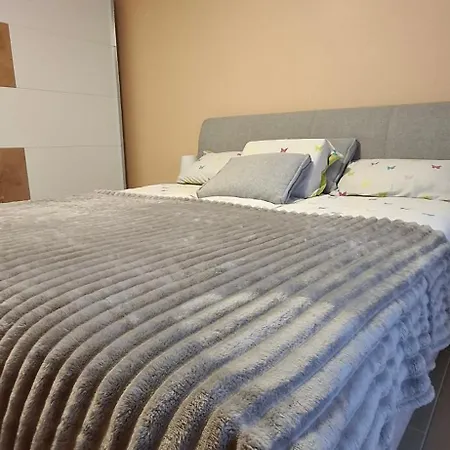 In Ruhiger Lage Anbindung Köln