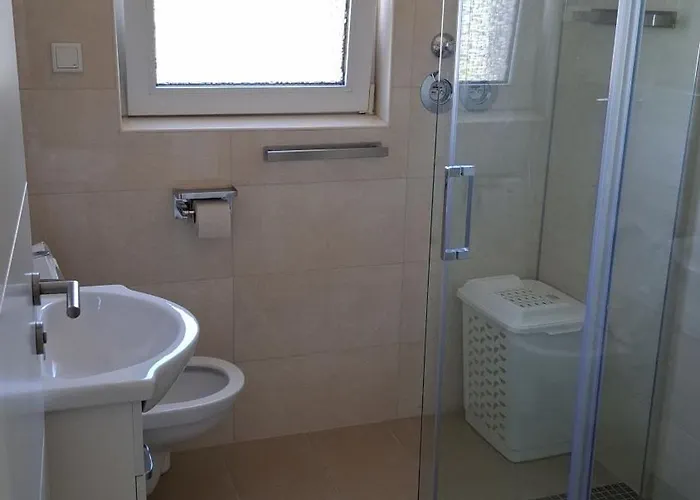 In Ruhiger Lage Anbindung Apartman