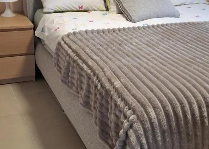 In Ruhiger Lage Anbindung Apartamento Colónia