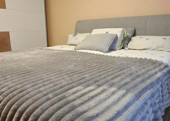 In Ruhiger Lage Anbindung Köln