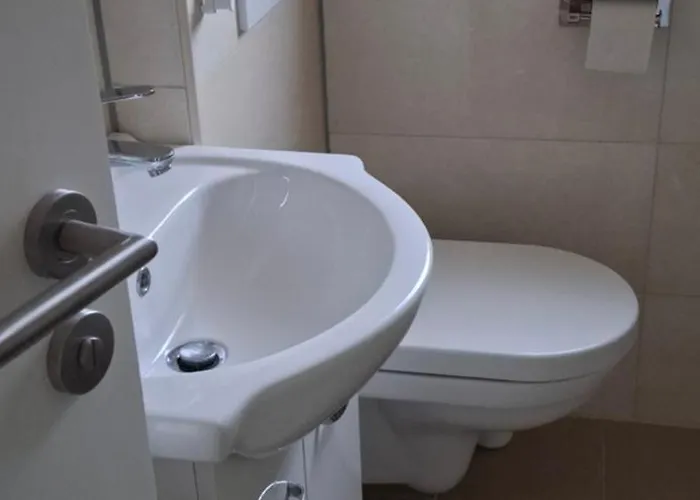 In Ruhiger Lage Anbindung * Cologne