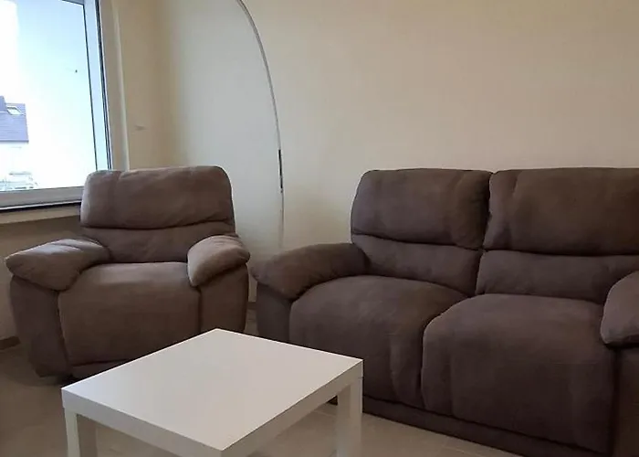 Apartment In Ruhiger Lage Anbindung *