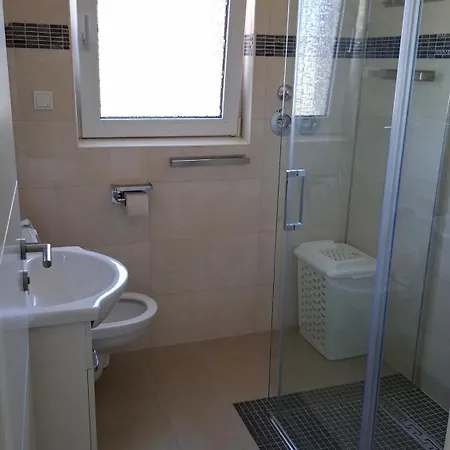 In Ruhiger Lage Anbindung Apartament